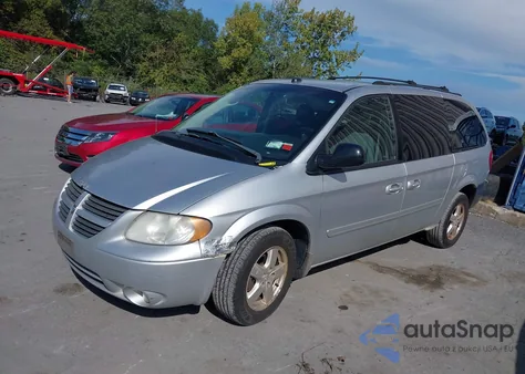2005 Dodge Grand Caravan Sxt z USA, uszkodzony, nr VIN 2D4GP44L85R411331